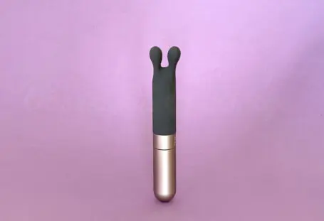 Lovehoney X Love not War Laska Vibrator review